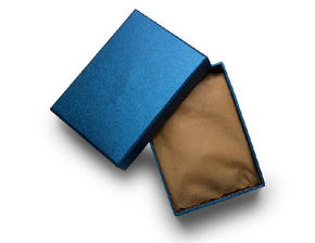 行云旷视 深圳专业定做真皮名片包厂家，专注男士名片包定制，提供优质价格与精美图片